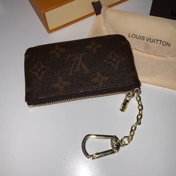 SOLD OUT ‼️ Monogram Key Pouch - Picture 8 of 9